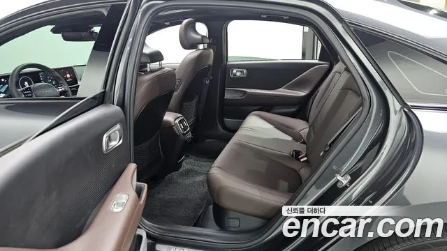 Hyundai Ioniq 6 — Фото автомобиля 18