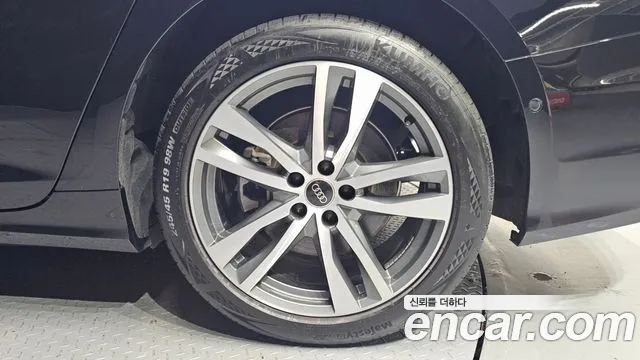 Audi A6 45 TFSI Premium — Фото автомобиля 16