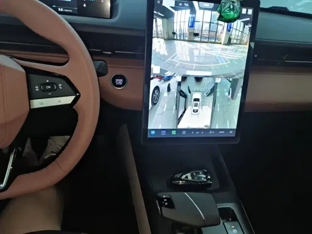 Changan Eado — Фото автомобиля 12