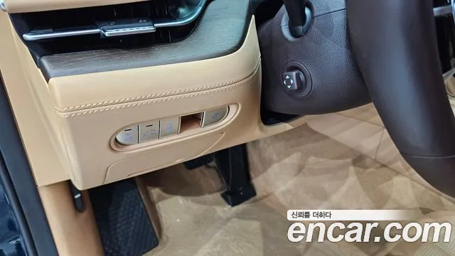Genesis G90 Бензин 3.5 турбо AWD — Фото автомобиля 17