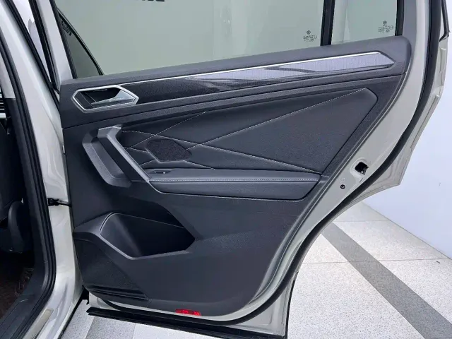 Volkswagen Tiguan L — Фото автомобиля 22