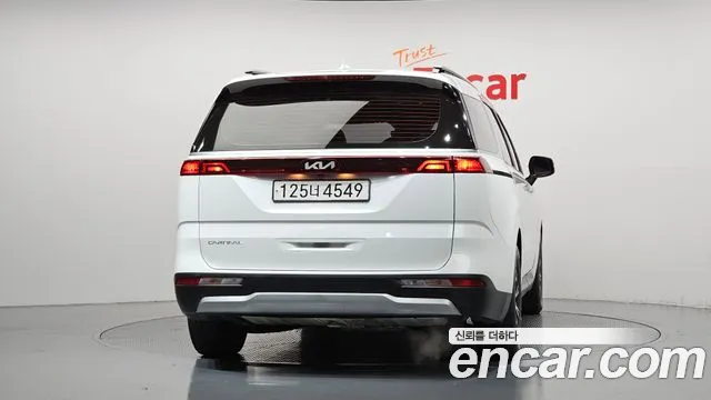 Kia Carnival 4th Gen — Фото автомобиля 4