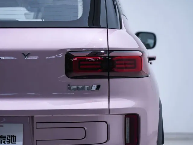 Geely ICON — Фото автомобиля 18