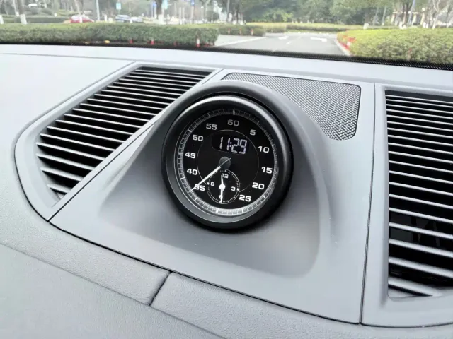 Porsche Macan — Фото автомобиля 19