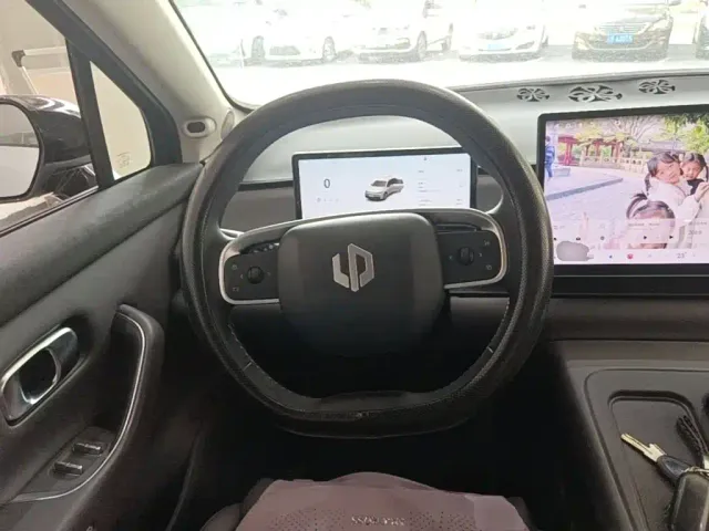 Leapmotor C10 — Фото автомобиля 10