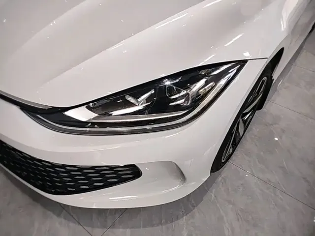 Volkswagen Lamando — Фото автомобиля 23