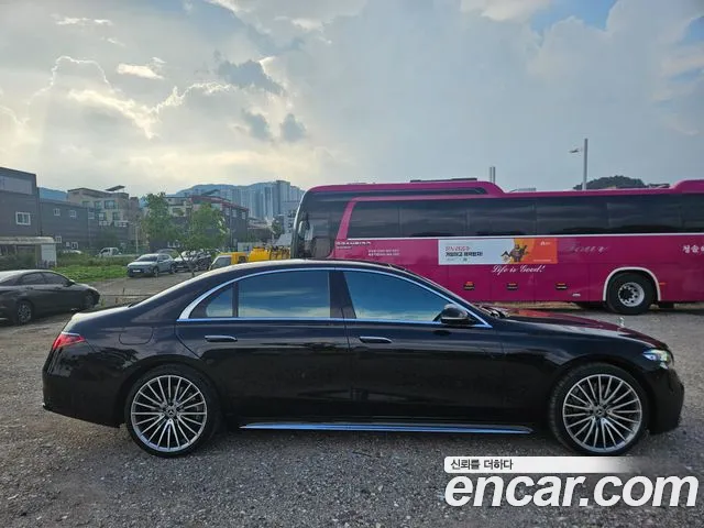 Mercedes-Benz S-Class — Фото автомобиля 3