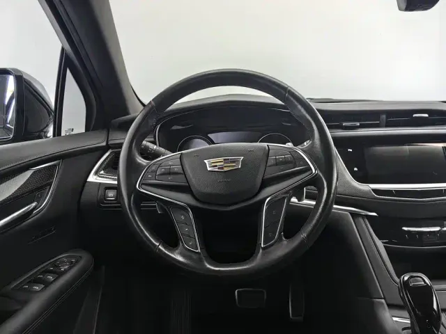 Cadillac XT5 — Фото автомобиля 11