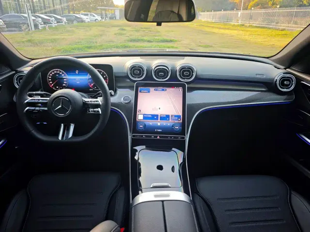 Mercedes-Benz C-Class — Фото автомобиля 12