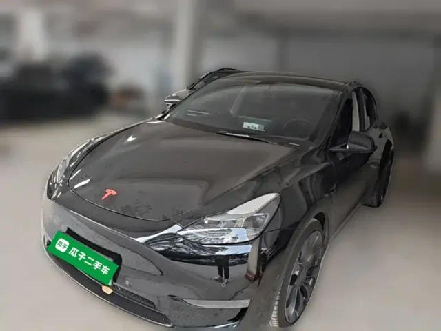 Фотография автомобиля — Tesla Model Y