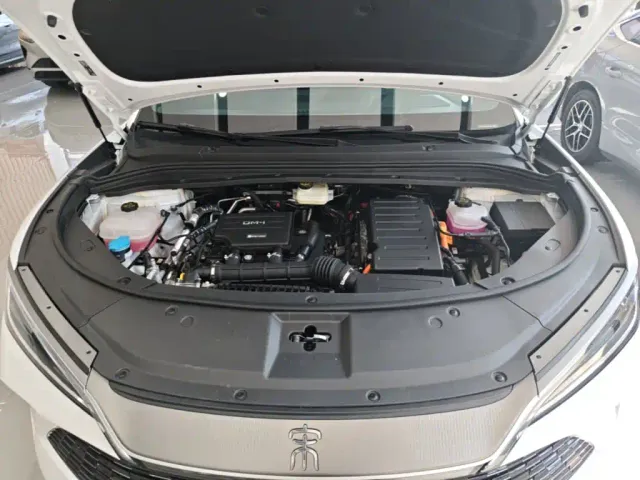 BYD Song L DM-i — Фото автомобиля 19