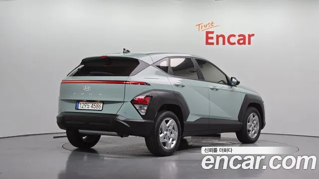 Hyundai Kona Kona (SX2) Бензин 1.6 турбо 2WD — Фото автомобиля 2