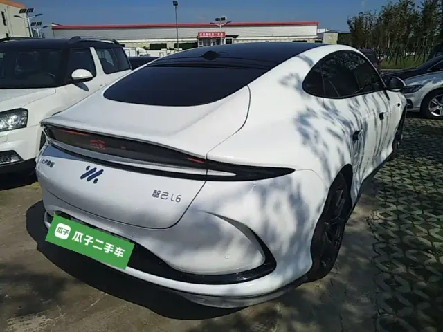 IM Motors L6 — Фото автомобиля 6