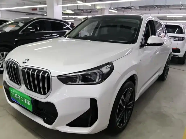 Фотография автомобиля — BMW X1