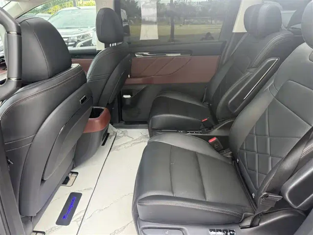 GAC Trumpchi E8 — Фото автомобиля 4