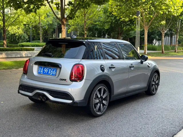 MINI Hatch — Фото автомобиля 4