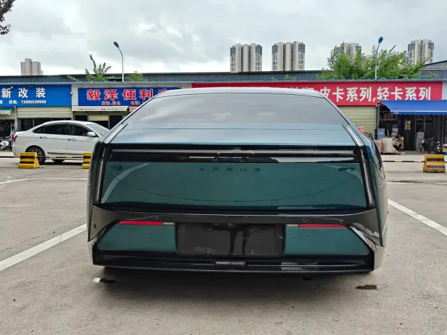 Xpeng P7 — Фото автомобиля 6