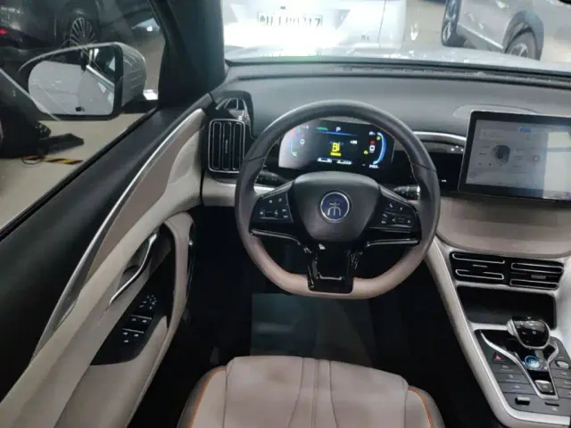 BYD Song Pro — Фото автомобиля 10