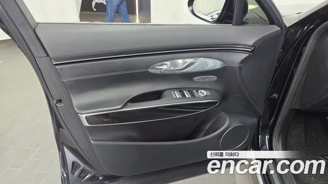 Genesis GV70 2.5T Бензин 2WD — Фото автомобиля 23