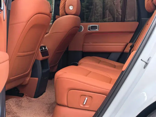 Li Auto L6 — Фото автомобиля 6