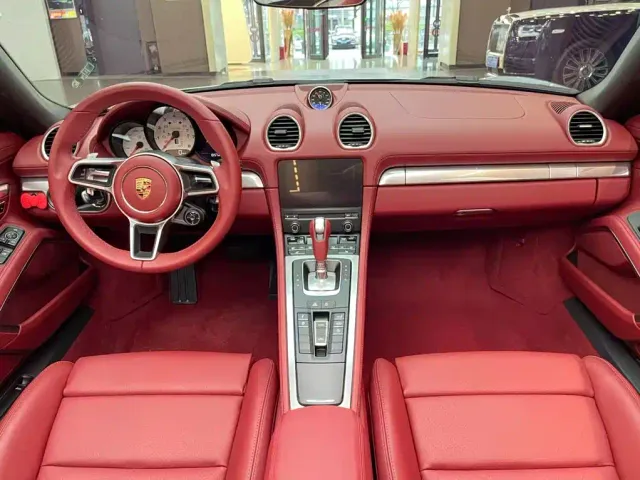 Porsche 718 — Фото автомобиля 5