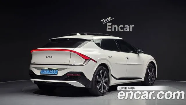Kia EV6 — Фото автомобиля 3