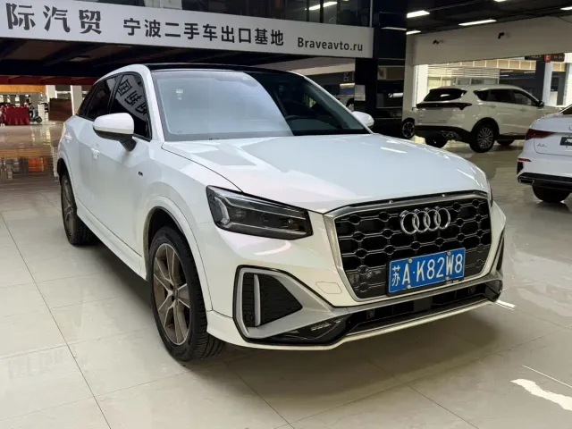 Audi Q2L — Фото автомобиля 3