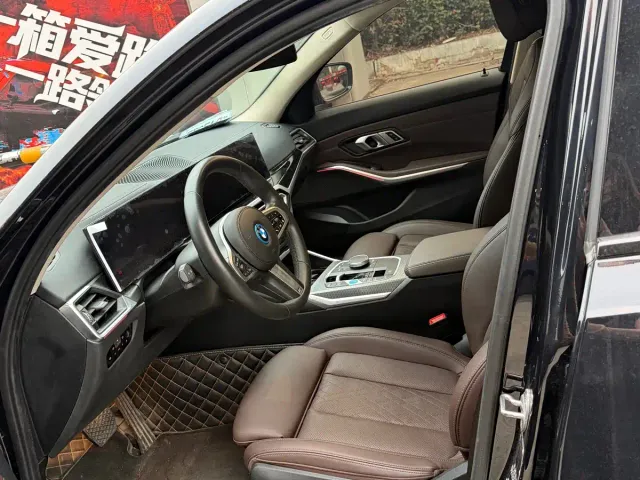 BMW i3 — Фото автомобиля 10