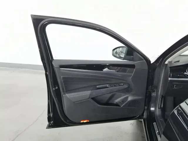 Volkswagen Passat — Фото автомобиля 8