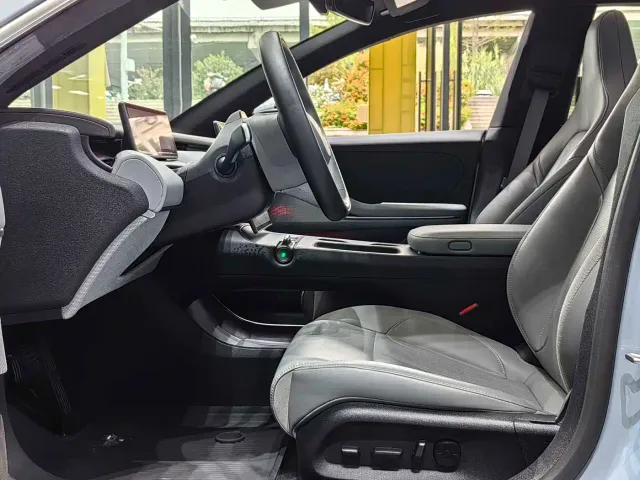 Nio ET5 Touring — Фото автомобиля 15