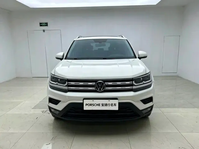 Фотография автомобиля — Volkswagen Tharu
