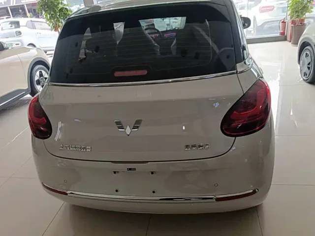 Wuling Bingo — Фото автомобиля 5