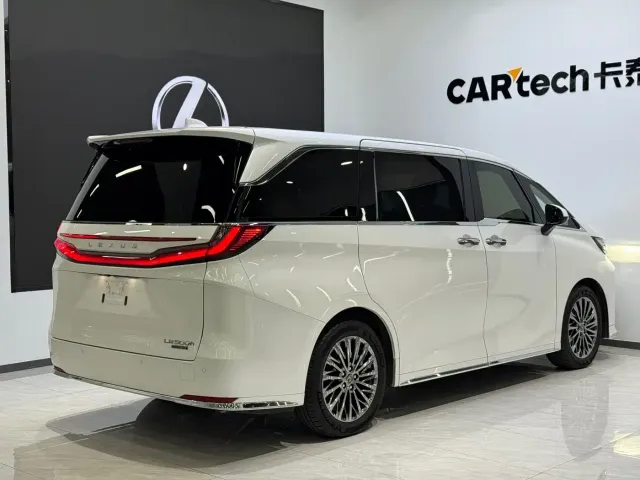 Lexus LM — Фото автомобиля 6