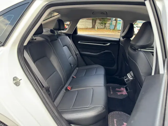Geely Emgrand — Фото автомобиля 17