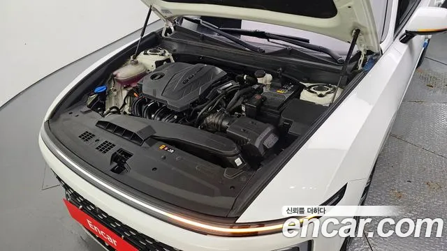 Hyundai Grandeur GN7 — Фото автомобиля 9