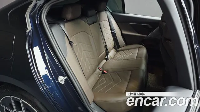 BMW 5-Series — Фото автомобиля 11