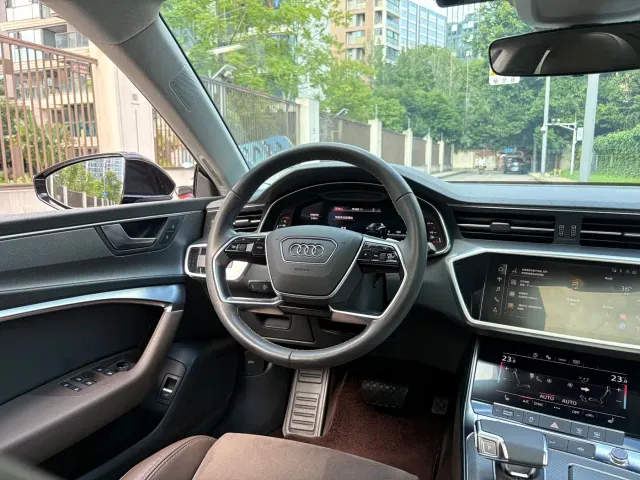 Audi A7L — Фото автомобиля 14