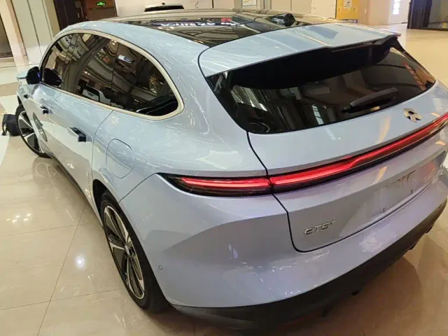 Nio ET5 Touring — Фото автомобиля 4