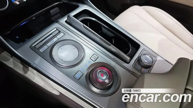 Genesis GV80 — Фото автомобиля 12