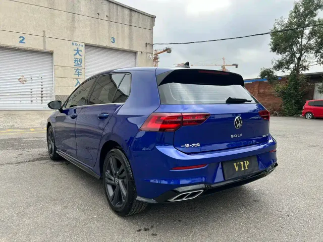 Volkswagen Golf — Фото автомобиля 6