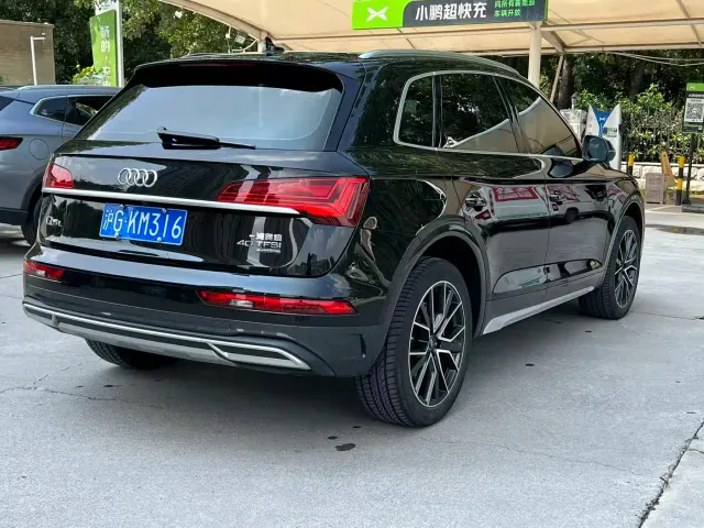 Audi Q5L — Фото автомобиля 12