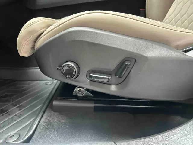 Volvo XC60 — Фото автомобиля 20