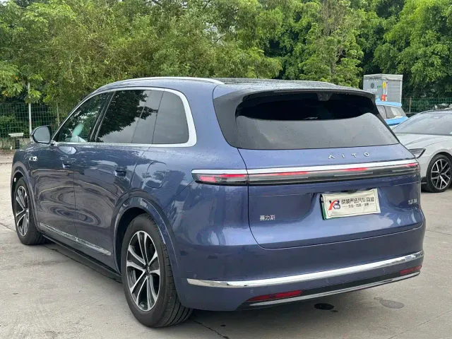 Aito M7 — Фото автомобиля 6