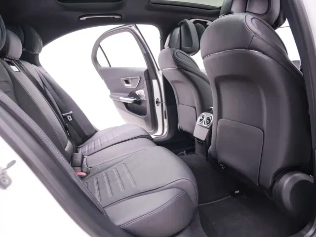 Mercedes-Benz C-Class — Фото автомобиля 26