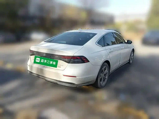 Honda Accord — Фото автомобиля 9