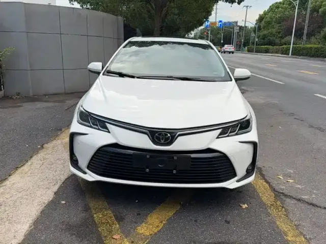 Фотография автомобиля — Toyota Corolla