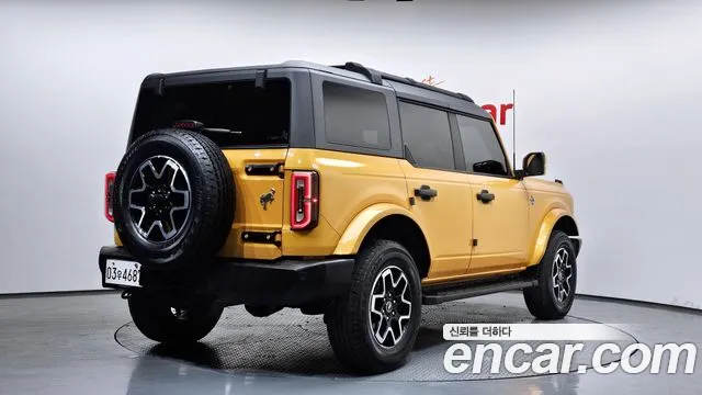 Ford Bronco — Фото автомобиля 2