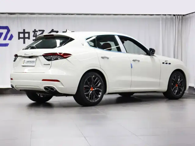 Maserati Levante — Фото автомобиля 3