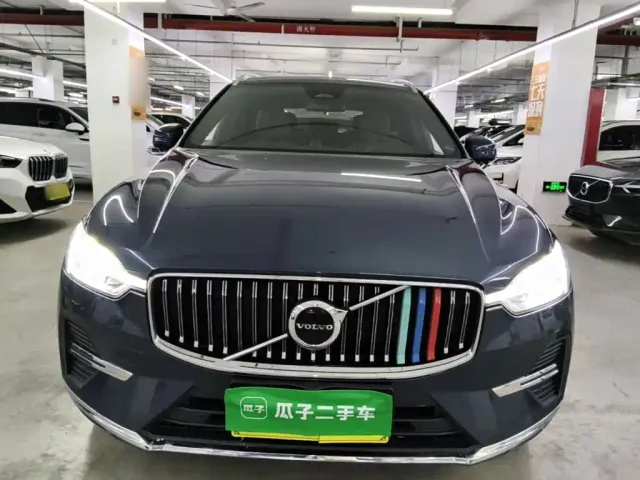 Volvo XC60 — Фото автомобиля 2