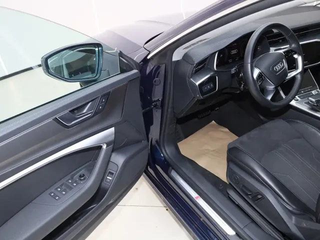 Audi A7L — Фото автомобиля 20